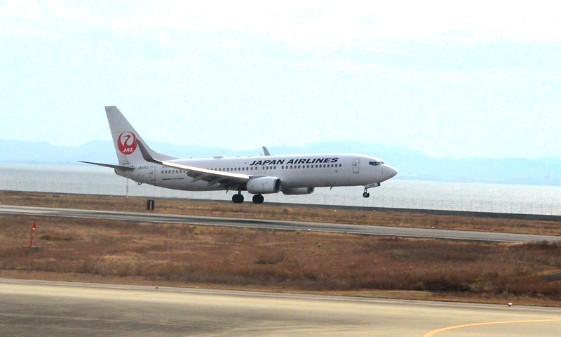 飛行機が到着
